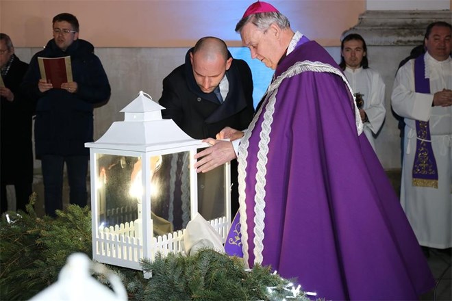 „Neka nam ovo Isusovo svjetlo grije dušu i srce, neka nam svijetli u našoj savjesti“
